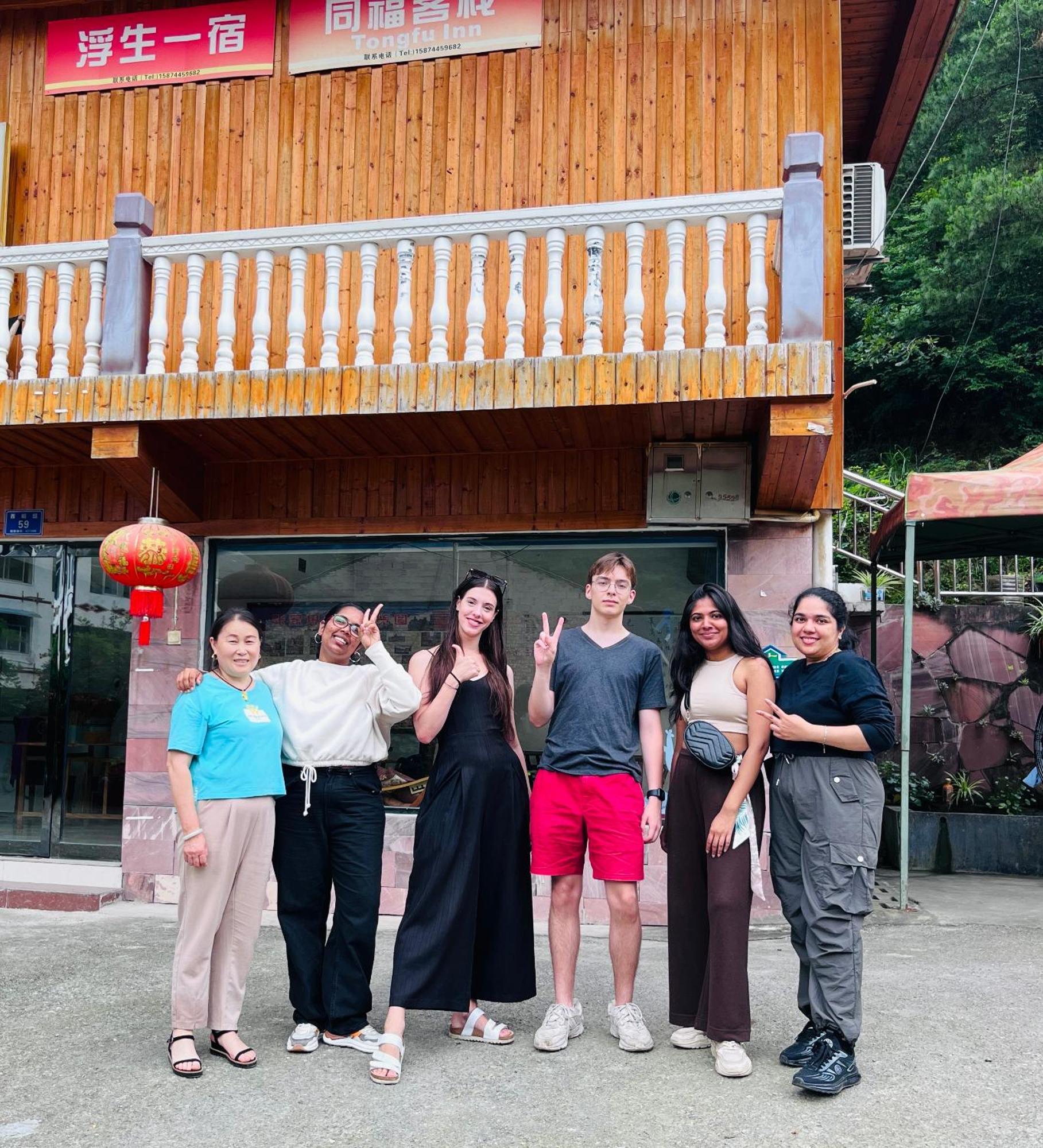 Tongfu Inn จางเจียเจี้ย ภายนอก รูปภาพ