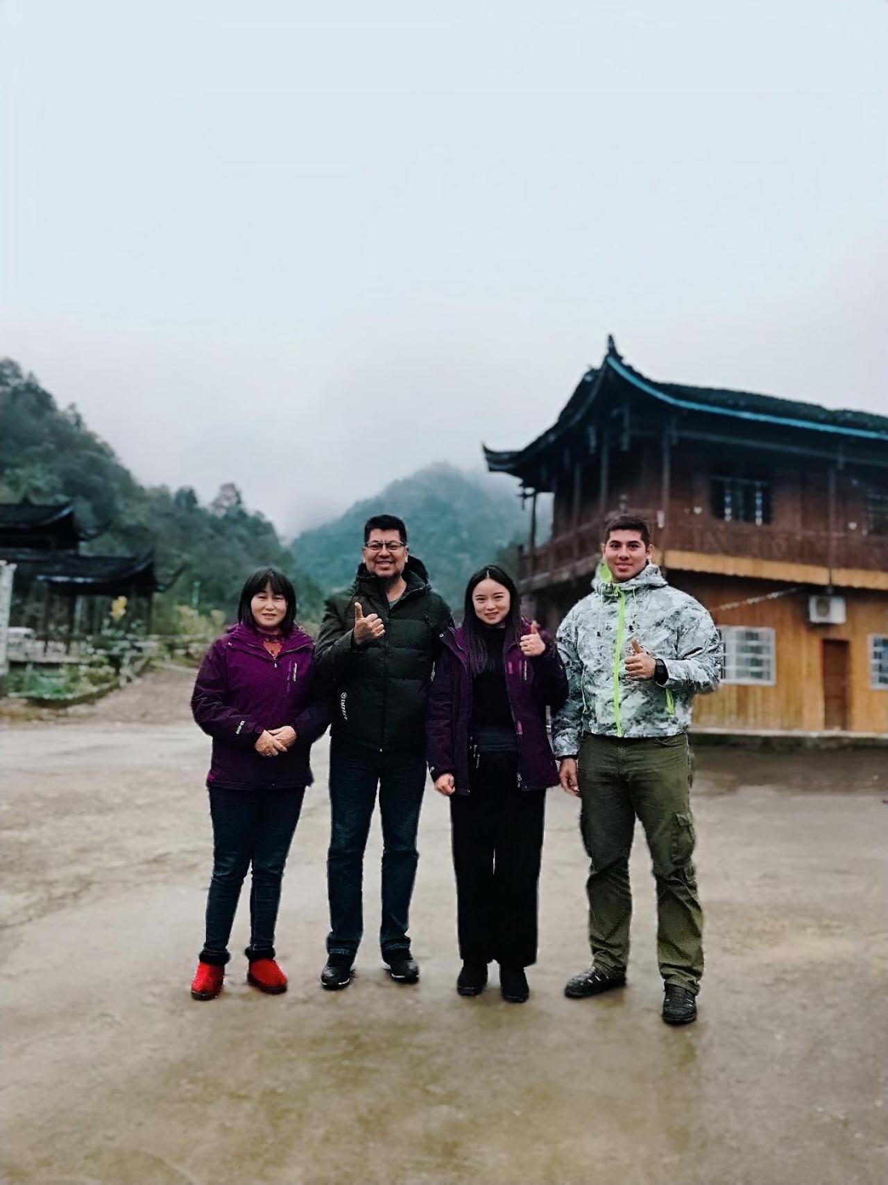 Tongfu Inn จางเจียเจี้ย ภายนอก รูปภาพ