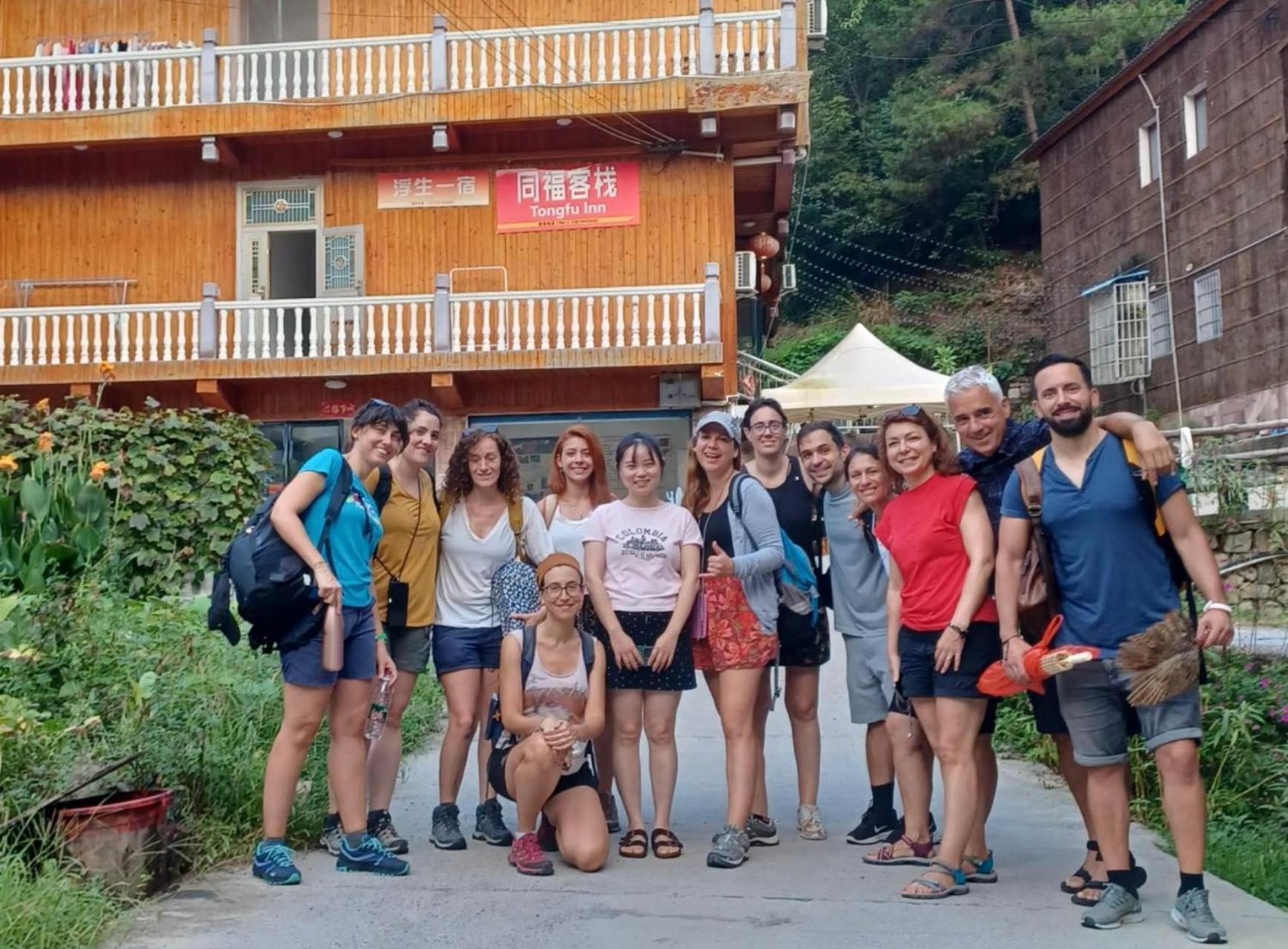 Tongfu Inn จางเจียเจี้ย ภายนอก รูปภาพ